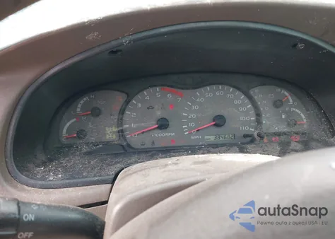 2001 Toyota Sequoia Limited z USA, uszkodzony, nr VIN 5TDBT48A71S008387